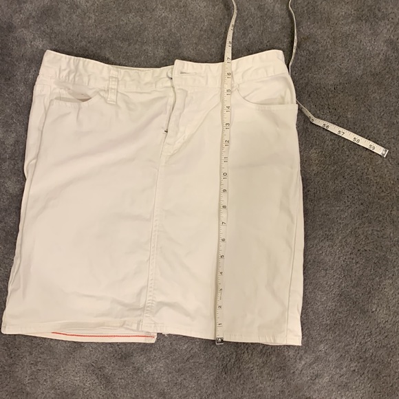 Tommy Hilfiger mini skirt - Picture 8 of 8